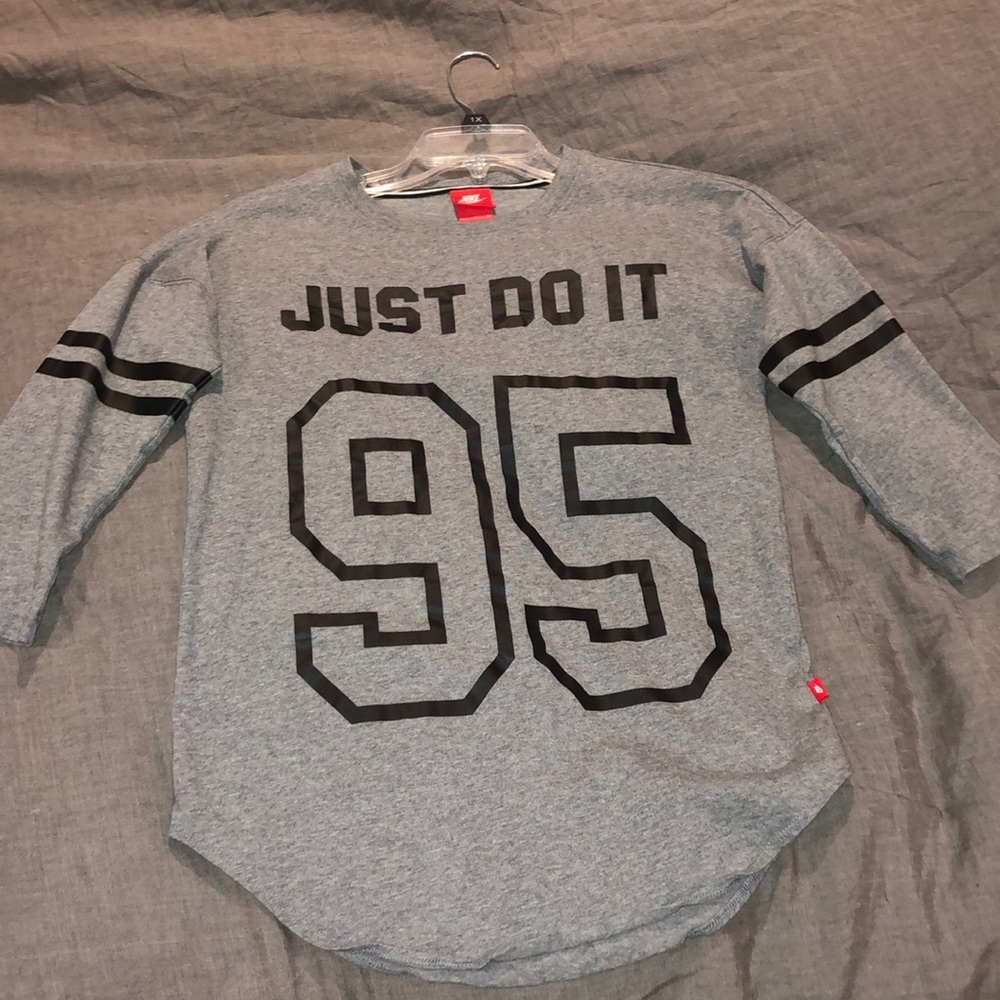 Nike 3/4 sleeve Just Do It tee